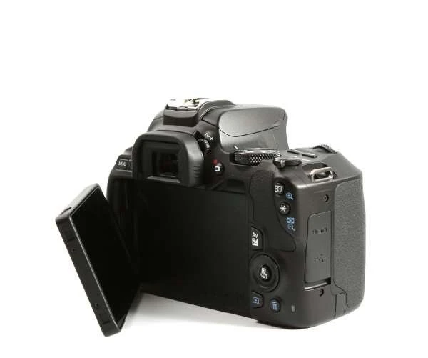 Canon EOS 250D DSLR Camera + 18-55mm f/4-5.6 IS STM Lens-03