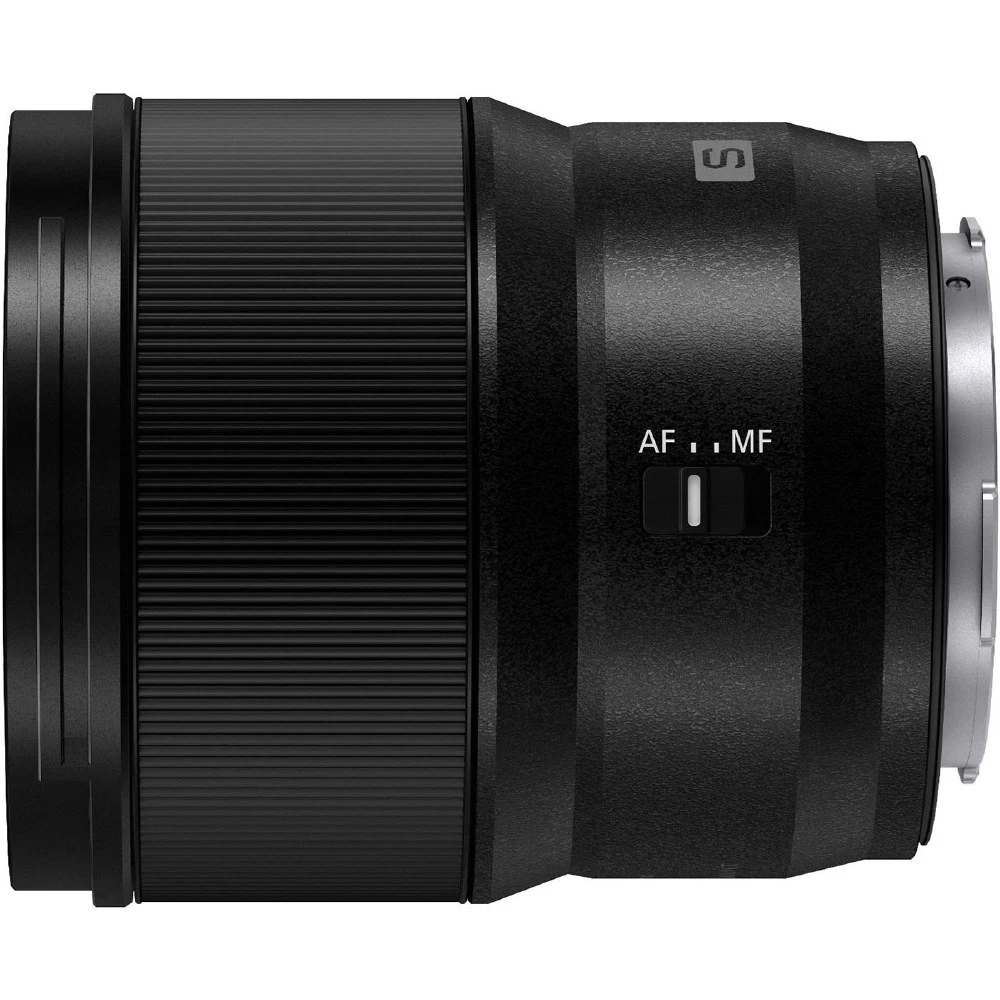 Panasonic LUMIX S 35mm f/1.8 Lens-04