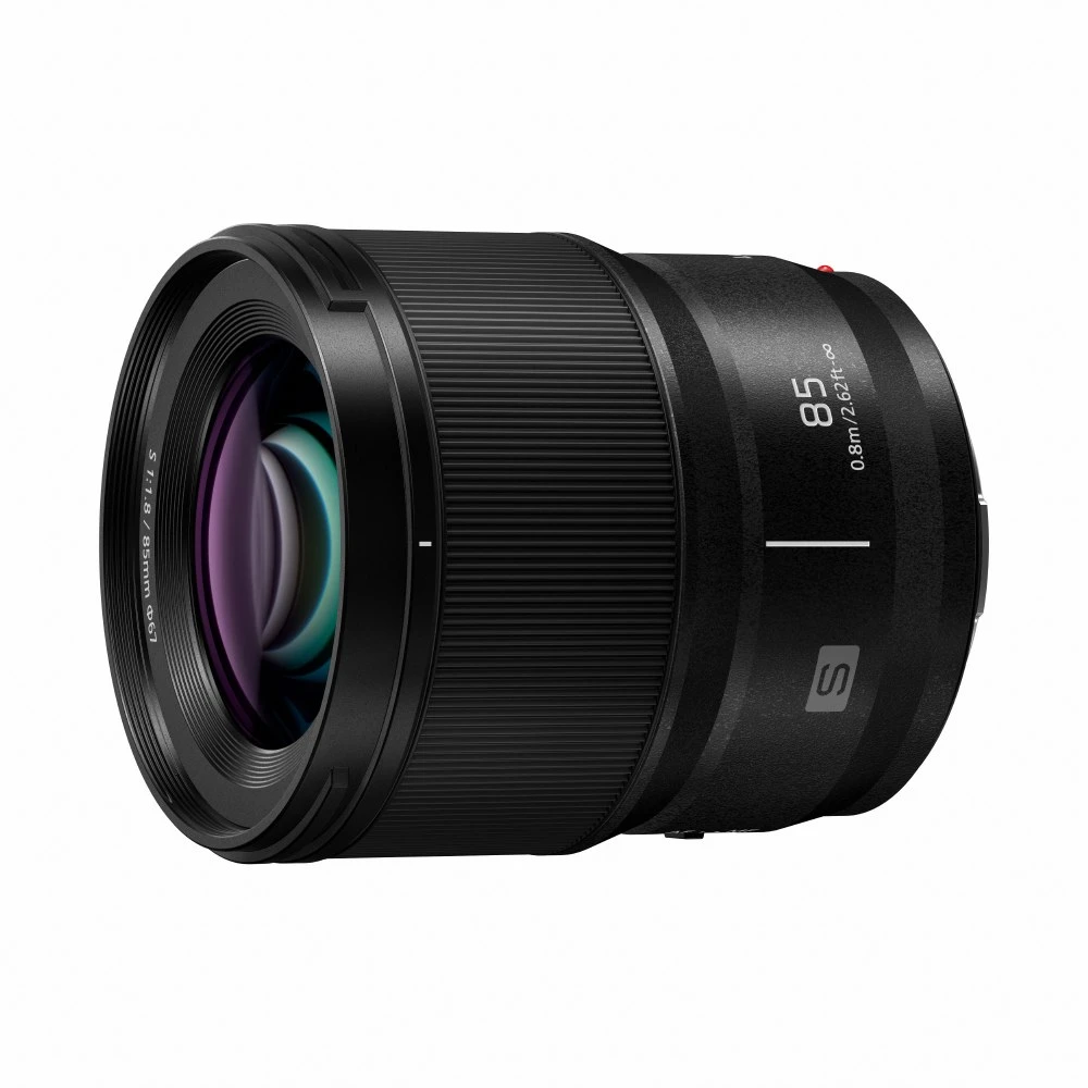 Panasonic LUMIX S 85mm f/1.8 Lens-01