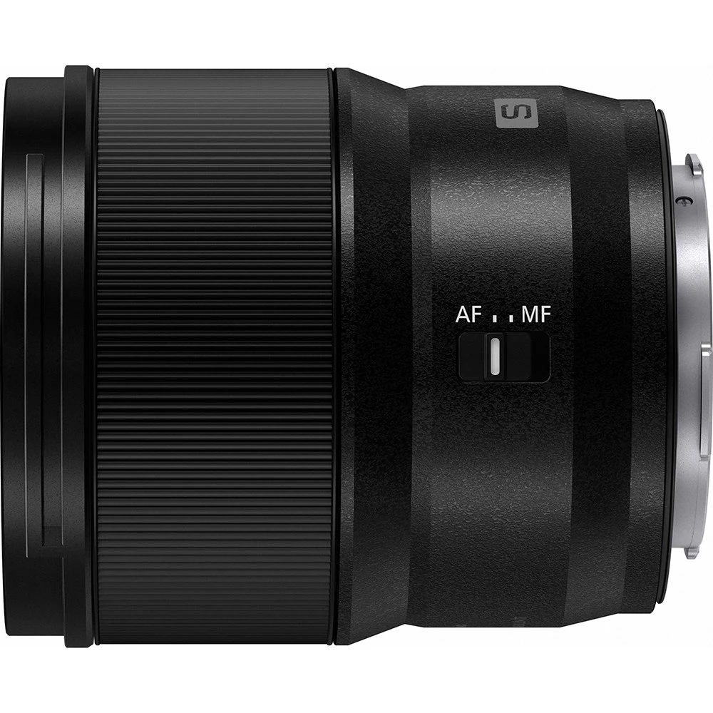 Panasonic LUMIX S 85mm f/1.8 Lens-03