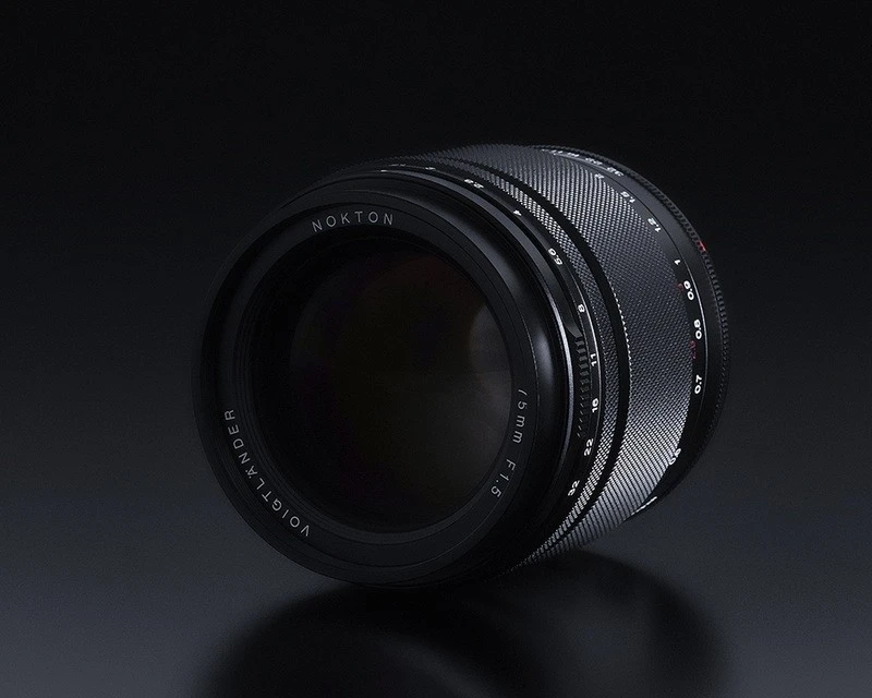 Voigtlander 75mm f/1.5 Nokton Aspherical Lens for Canon RF-03